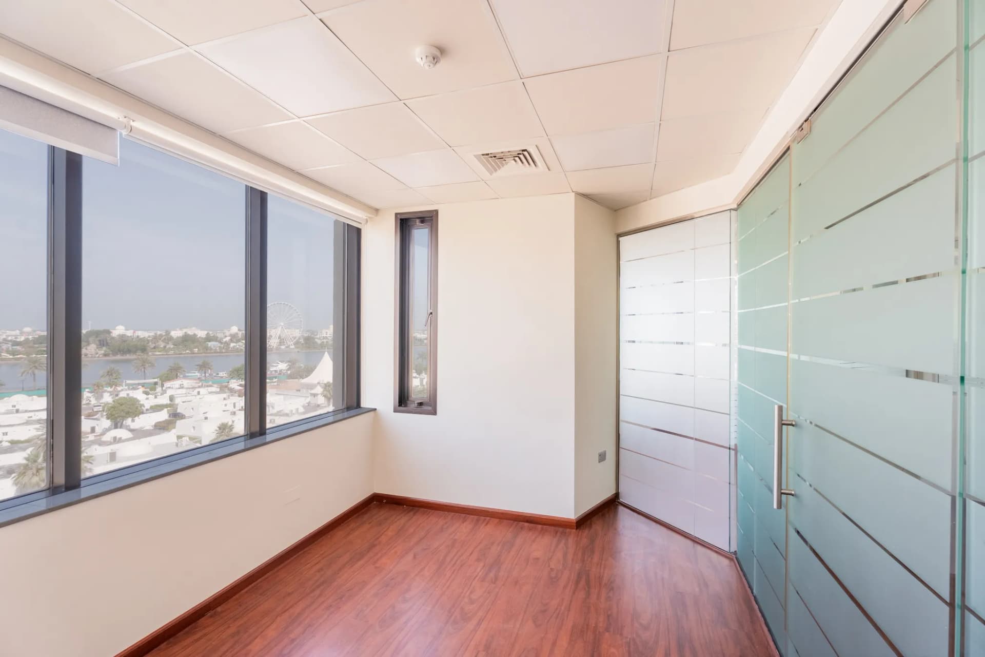 Office Space - Corniche Plaza