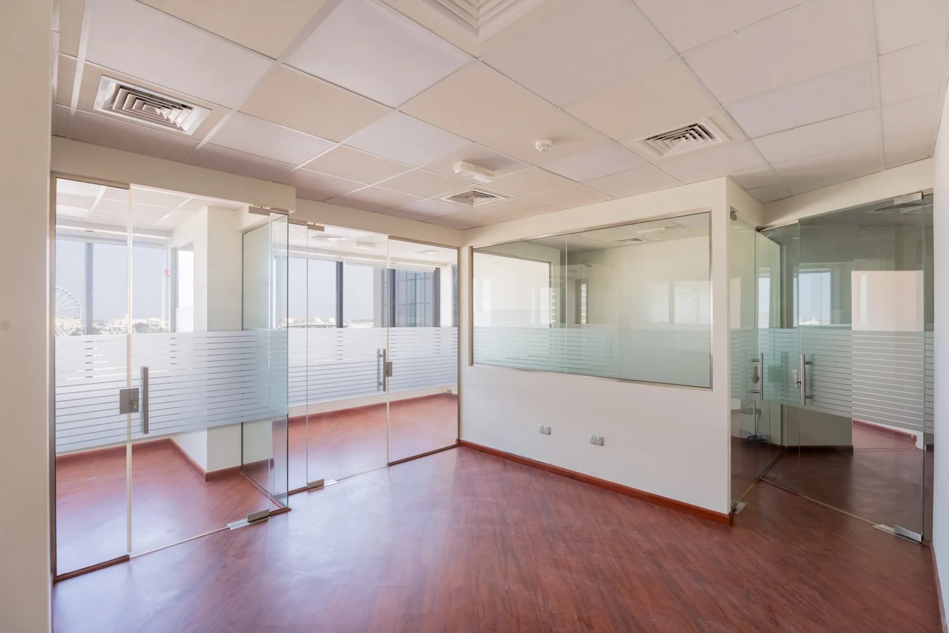 Office Space - Corniche Plaza