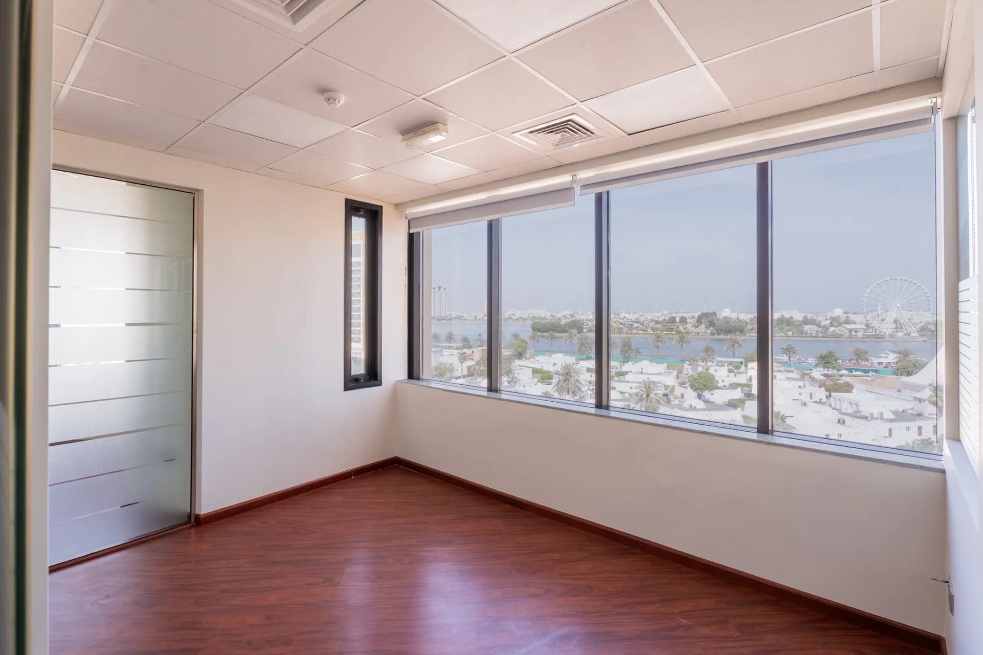 Office Space - Corniche Plaza