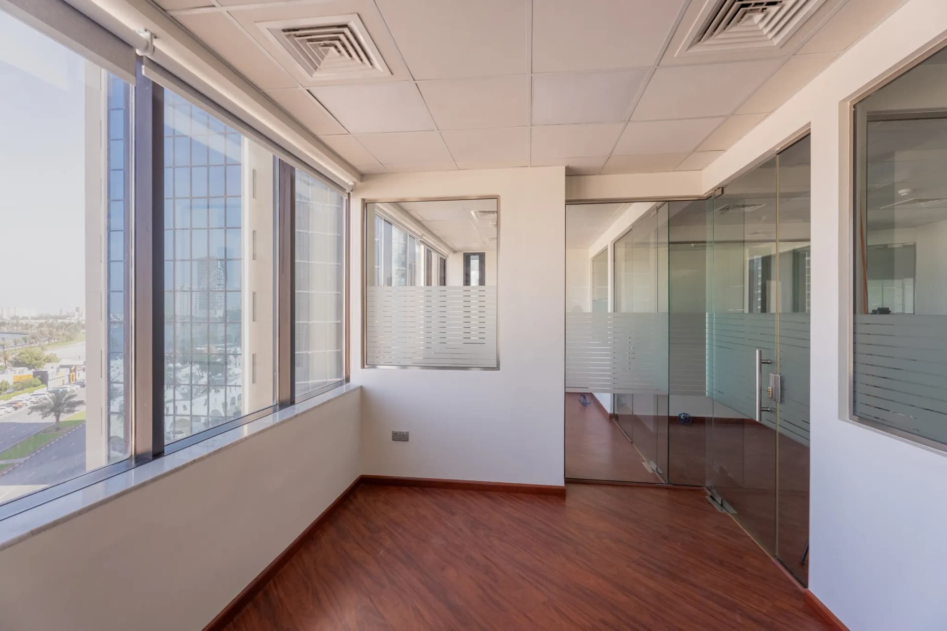 Office Space - Corniche Plaza