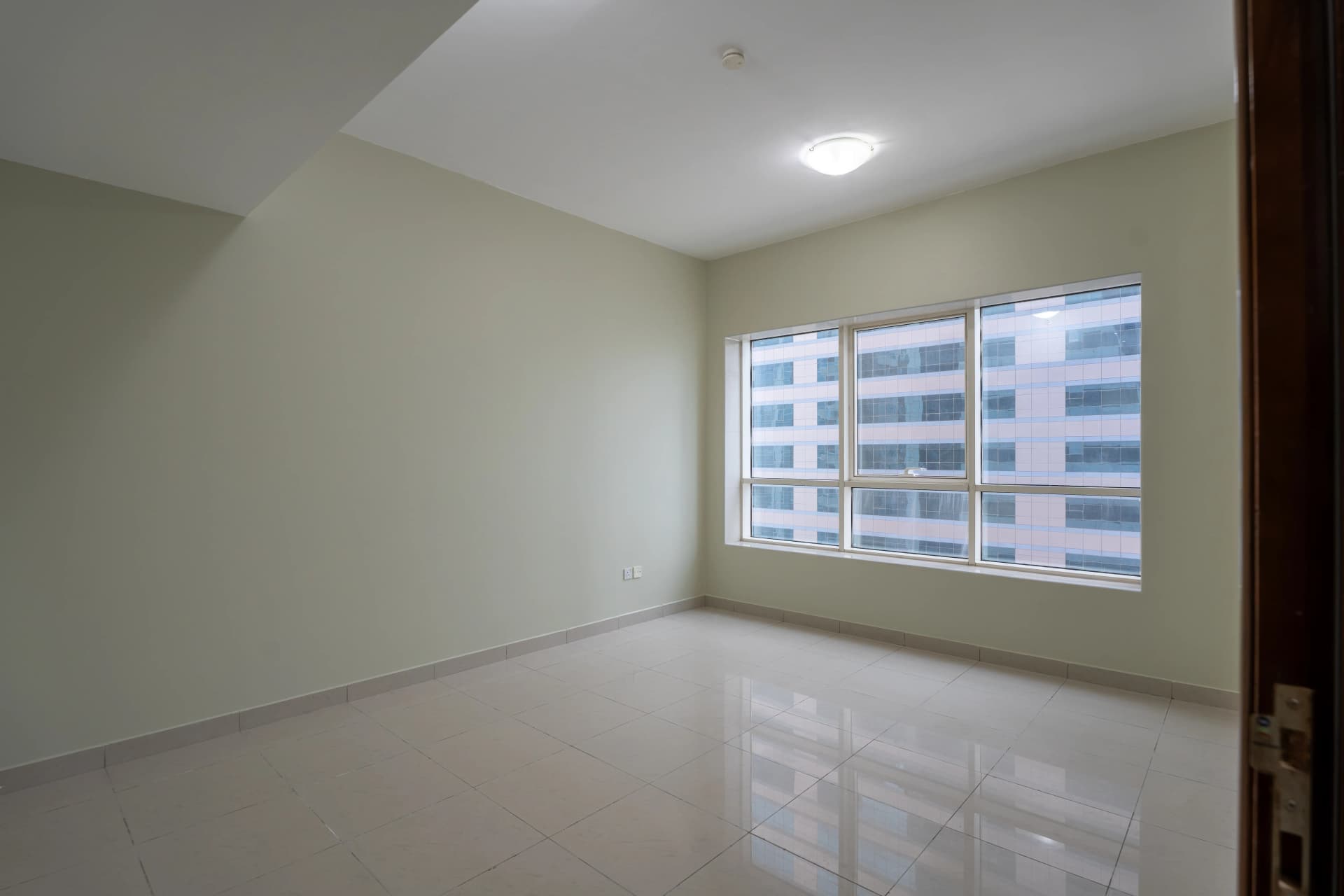 4BHK - Robot Park Tower