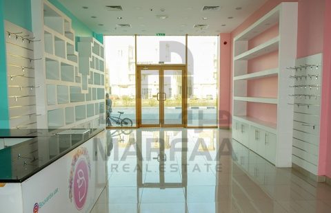 Fully Decorated Deluxe Shop for Rent – Flower Shop